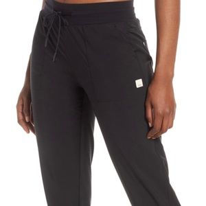 Vuori Summits Woven Jogger Pants